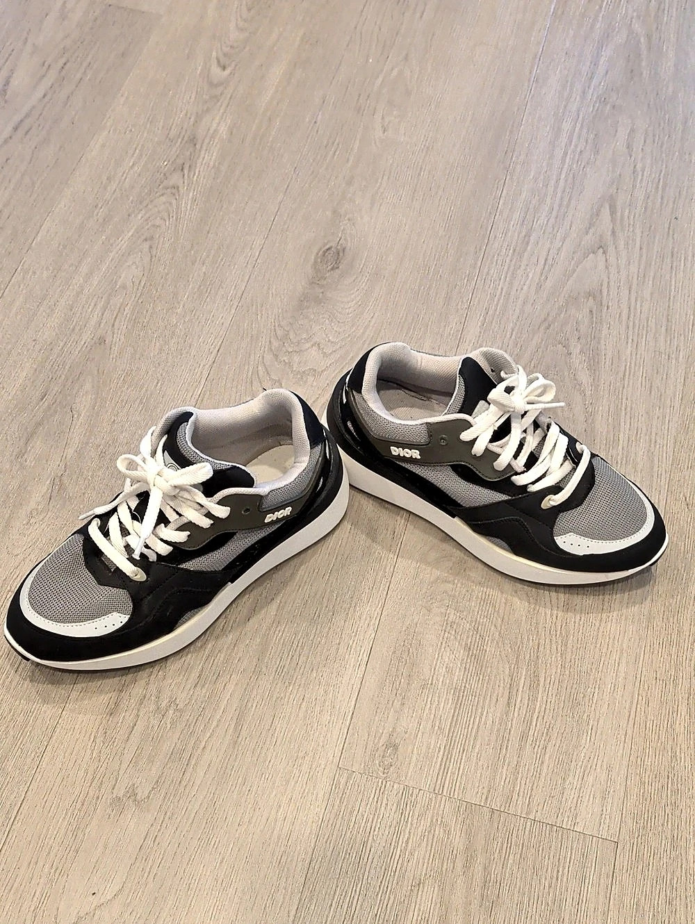 Dior B29 Low-Top Sneaker Black Grey Sneakers Black & White EU 35-36